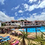 Modern 1 Bedroom Apartment With Terrace And Ac Near Beach In Las Americas *