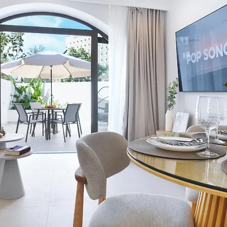 Modern 1 Bedroom Apartment With Terrace And Ac Near Beach In Las Americas Apartment *