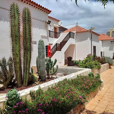 Modern 1 Bedroom Apartment With Terrace And Ac Near Beach In Las Americas *